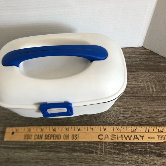 90s Yves Rocher Hard Sided Locking Makeup Case - Picture 5 of 9